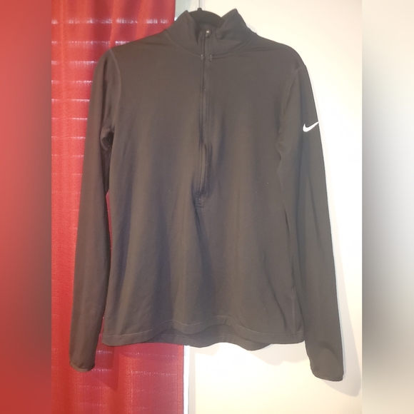 Nike pro dro black and white workout shirt - Picture 2 of 11